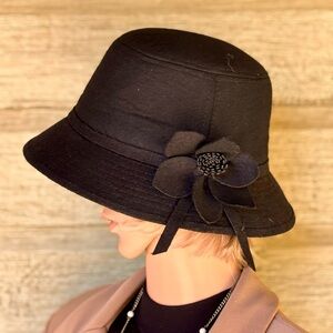 Claire France Black Retro Style Cloche Hat